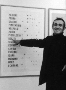 Alighiero Boetti foto a mezza figura